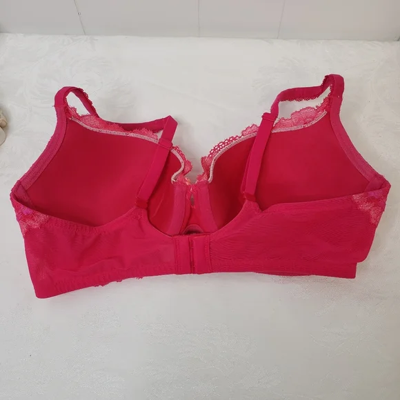 Victoria's Secret Body By Victoria Bra 34D - Picture 3 of 9